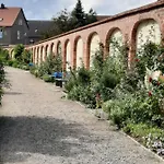 Am Schloss *